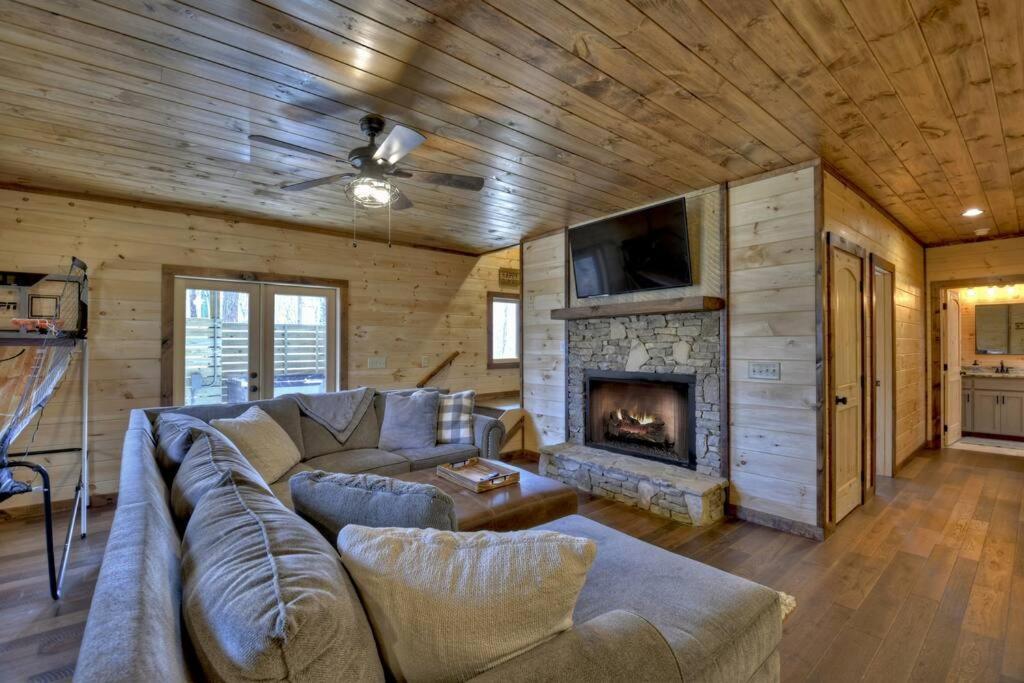 Villa Rosewood Retreat - Hot Tub Fire Pit Pool Table Blue Ridge Esterno foto